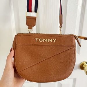 Tommy Hilfiger small crossbody bag